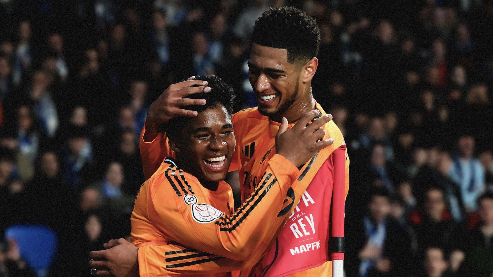 库里关键时刻挺身而出 年轻人也抓住机会展现实力