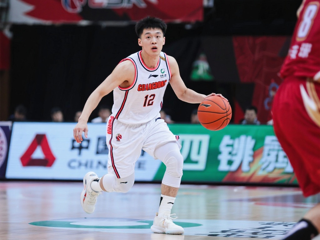 拜仁失利无内幕，萨默尔质疑：欧足联为何偏颇判罚莱比锡与多特？